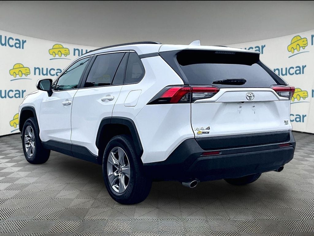 2025 Toyota RAV4 XLE