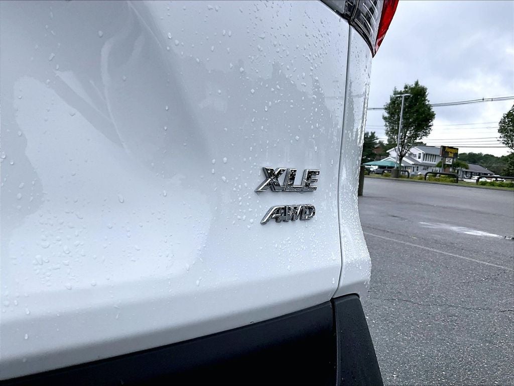 2025 Toyota RAV4 XLE