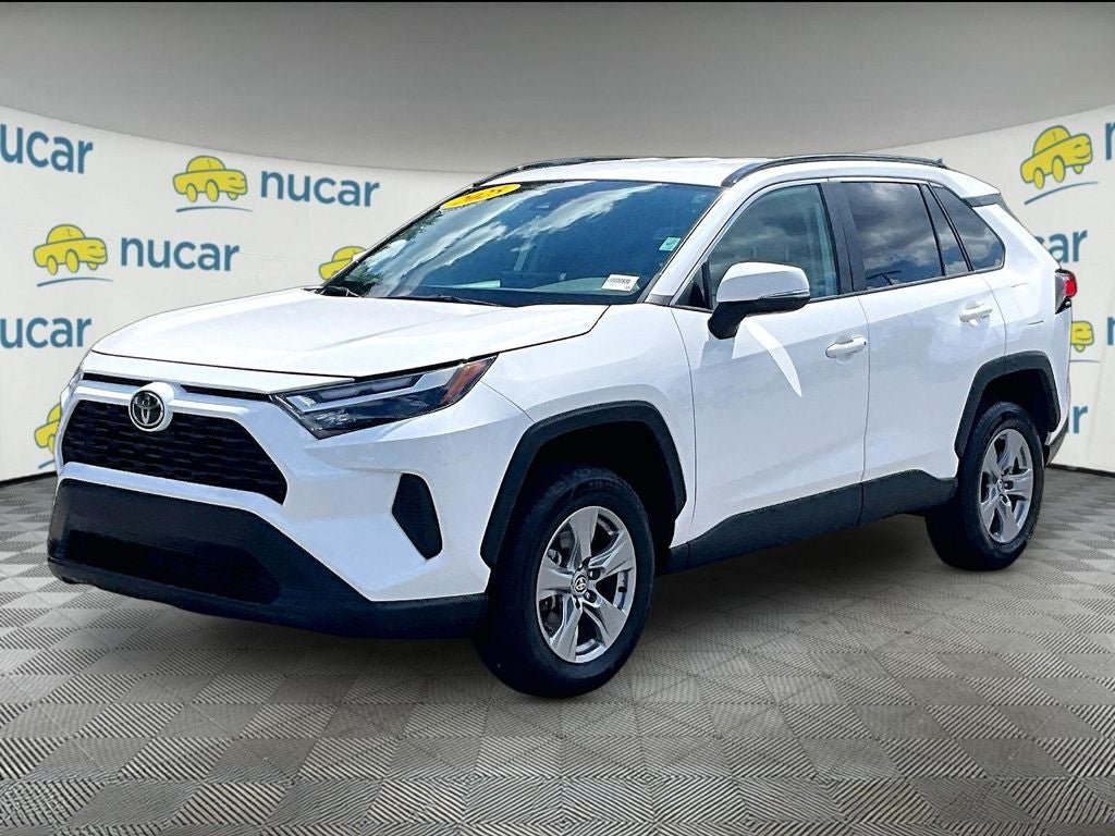 2025 Toyota RAV4 XLE