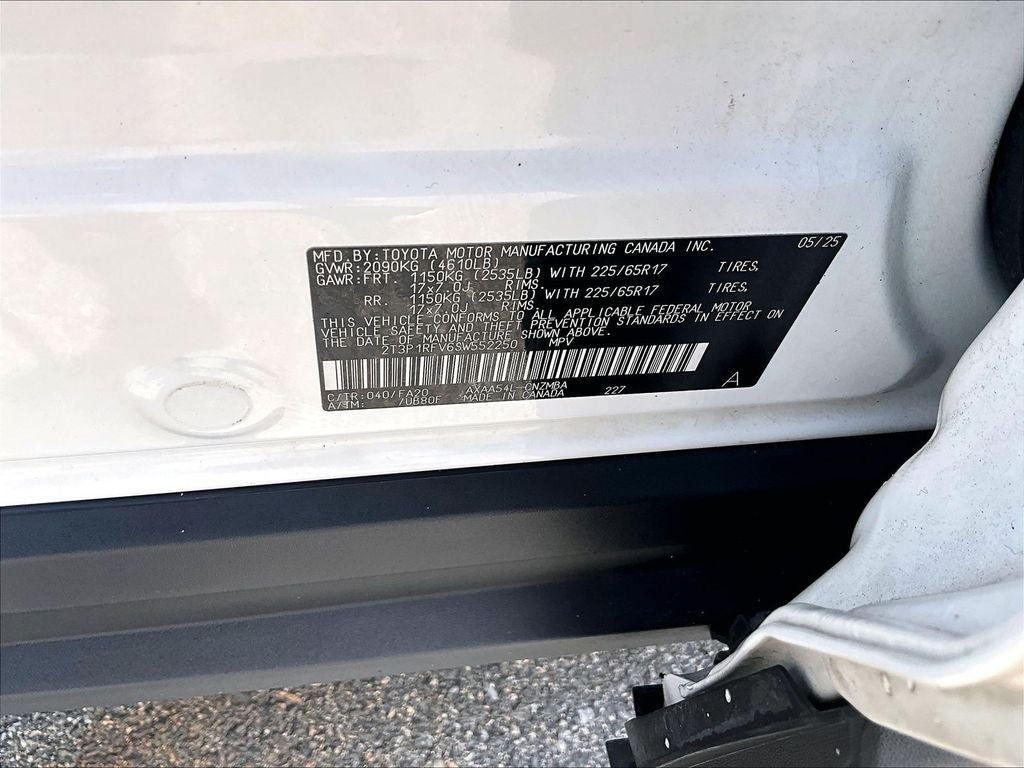 2025 Toyota RAV4 XLE