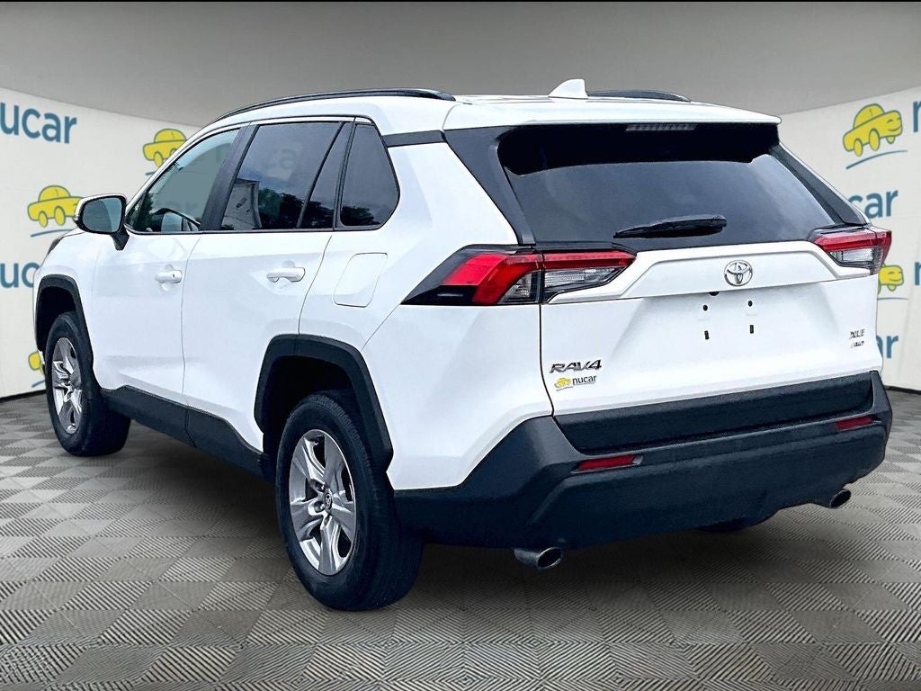 2025 Toyota RAV4 XLE