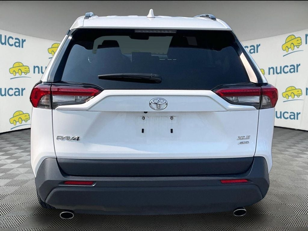 2025 Toyota RAV4 XLE