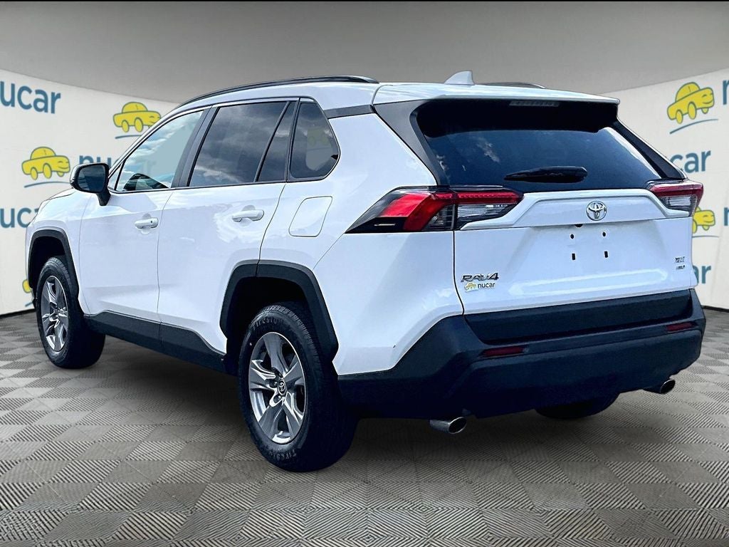 2025 Toyota RAV4 XLE