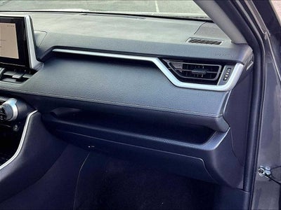 2025 Toyota RAV4 XLE AWD (Natl)