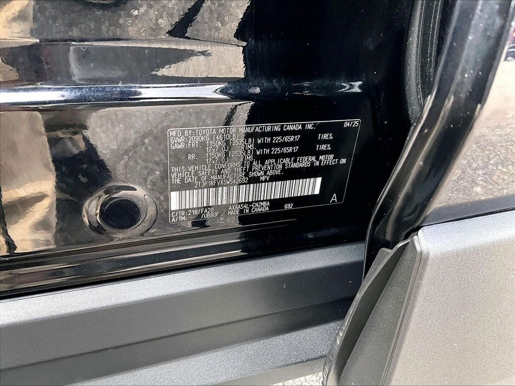 2025 Toyota RAV4 XLE