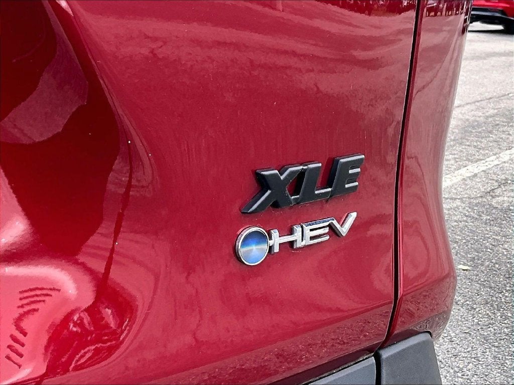 2025 Toyota RAV4 Hybrid XLE