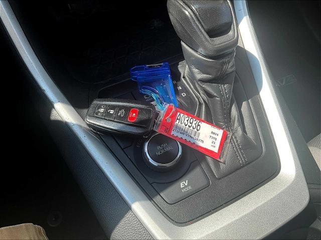 2021 Toyota RAV4 Hybrid XLE AWD (Natl)