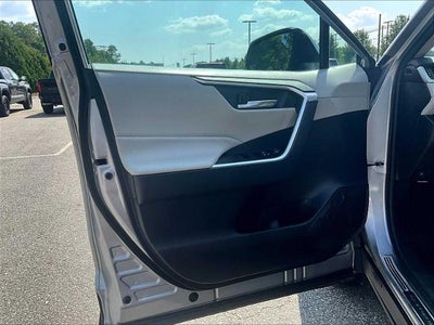 2021 Toyota RAV4 Hybrid XLE AWD (Natl)