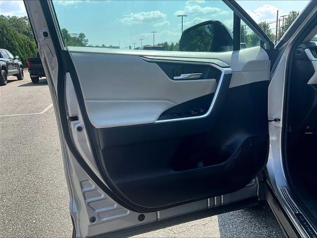 2021 Toyota RAV4 Hybrid XLE AWD (Natl)