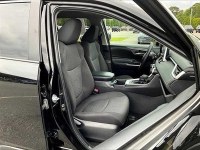 2023 Toyota RAV4 XLE FWD (GS)