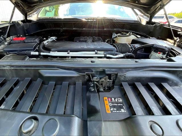 2021 Chevrolet Silverado 1500 Crew Cab Short Box 4-Wheel Drive Custom