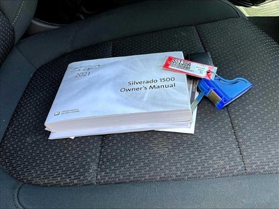 2021 Chevrolet Silverado 1500 Crew Cab Short Box 4-Wheel Drive Custom