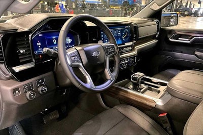 2024 Chevrolet Silverado 1500 Crew Cab Short Box 4-Wheel Drive LT Trail Boss