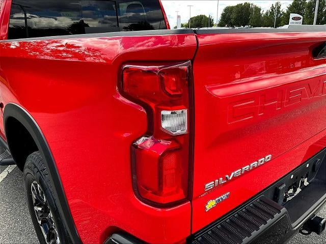 2022 Chevrolet Silverado 1500 Crew Cab Short Box 4-Wheel Drive ZR2