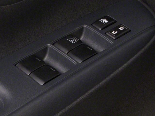 2012 Nissan Versa 4dr Sdn CVT 1.6 SL