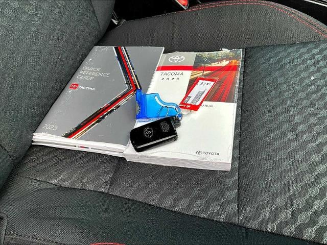 2023 Toyota Tacoma 4WD 4WD SR5 Double Cab 5' Bed V6 AT (GS)