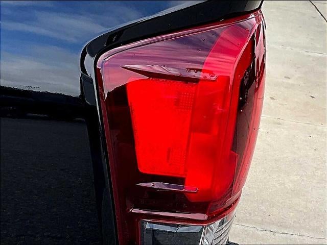 2023 Toyota Tacoma 4WD 4WD SR5 Double Cab 5' Bed V6 AT (GS)