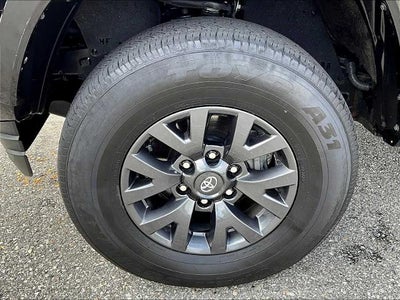 2023 Toyota Tacoma 4WD 4WD SR5 Double Cab 5' Bed V6 AT (GS)