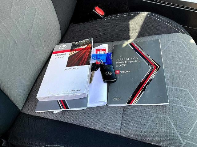 2023 Toyota Tacoma 4WD 4WD TRD Off Road Double Cab 5' Bed V6 AT (Natl)