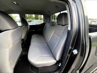 2022 Toyota Tacoma 4WD 4WD SR5 Double Cab 5' Bed V6 AT (GS)