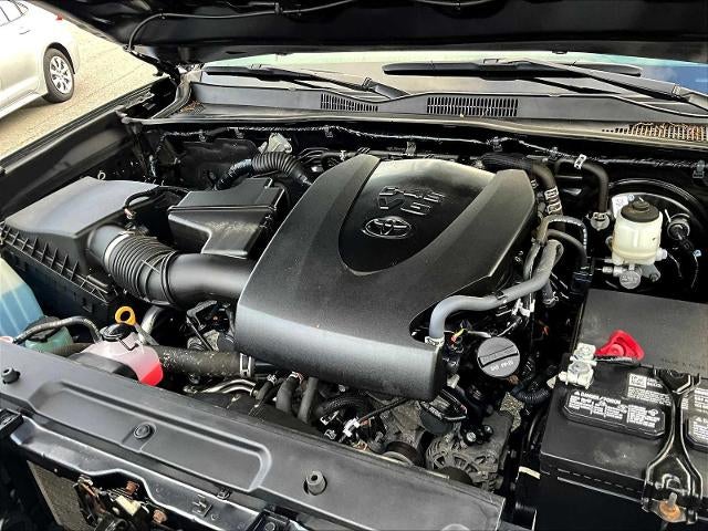 2022 Toyota Tacoma 4WD 4WD SR5 Double Cab 5' Bed V6 AT (GS)
