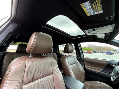 2018 Toyota Tacoma Limited Double Cab 5' Bed V6 4x4 AT (Natl)