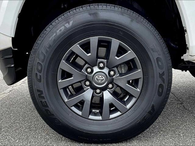 2023 Toyota Tacoma 4WD 4WD SR5 Double Cab 5' Bed V6 AT (GS)