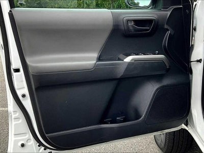 2023 Toyota Tacoma 4WD 4WD SR5 Double Cab 5' Bed V6 AT (GS)