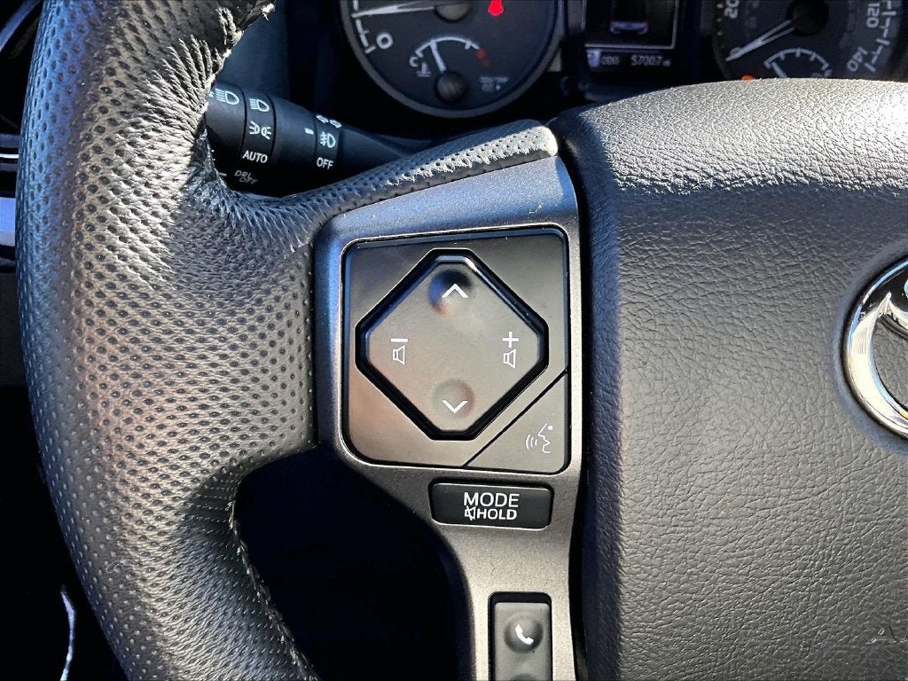 2022 Toyota Tacoma TRD Sport V6