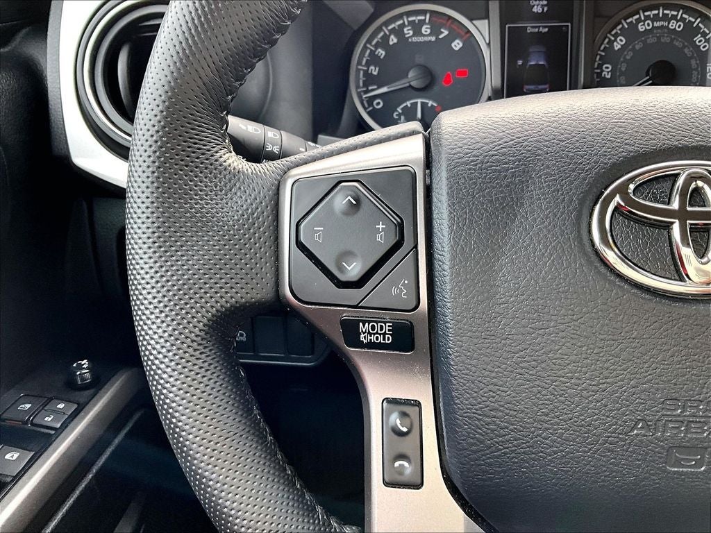 2023 Toyota Tacoma 4WD 4WD SR5 Double Cab 5' Bed V6 AT (GS)