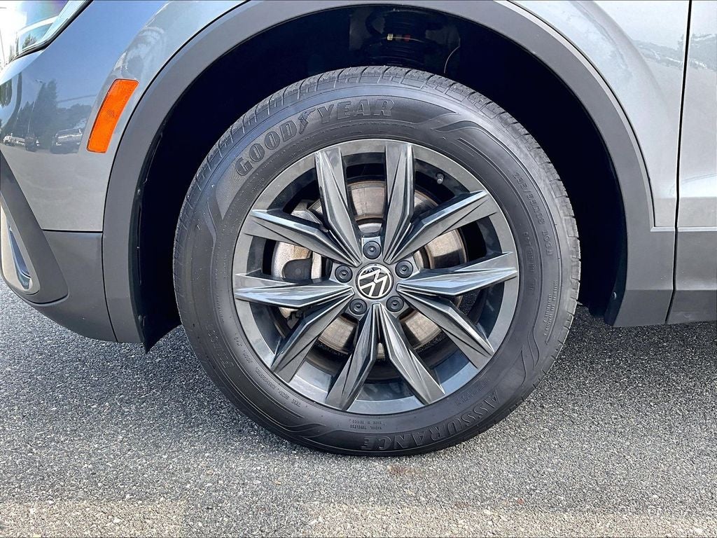 2024 Volkswagen Tiguan 2.0T SE