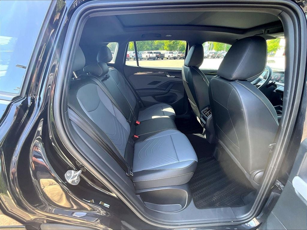 2025 Volkswagen Tiguan 2.0T SE R-Line Black