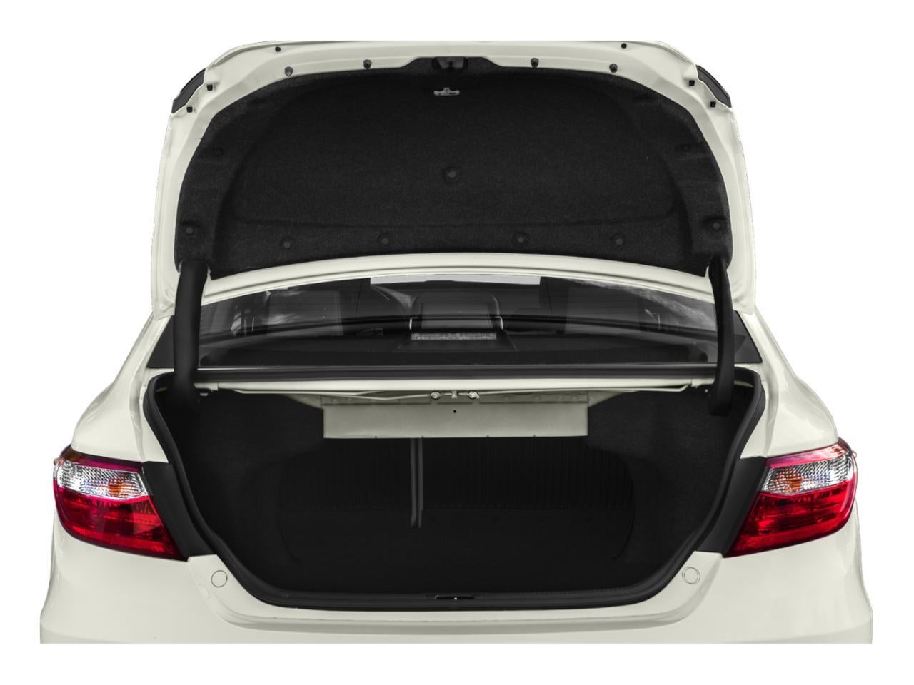 2015 Toyota Camry 4dr Sdn I4 Auto SE (SE)