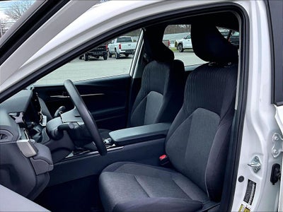 2025 Toyota Camry LE (SE)