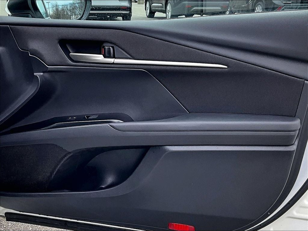 2025 Toyota Camry LE (SE)