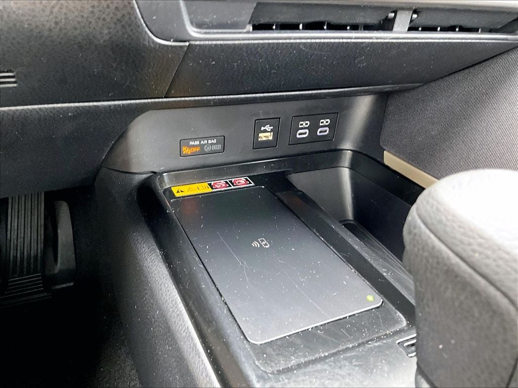 2025 Toyota Camry LE (SE)