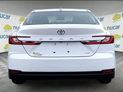 2025 Toyota Camry LE (SE)