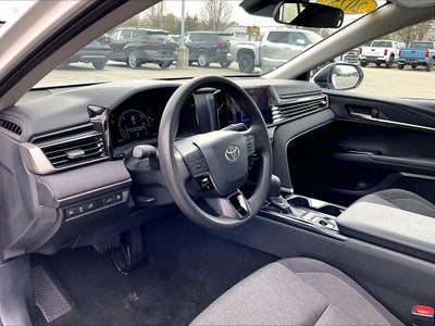 2025 Toyota Camry LE (SE)