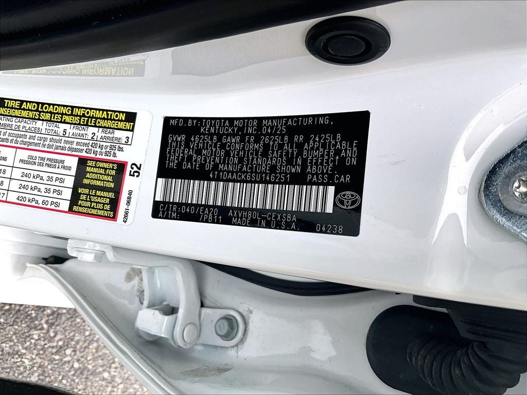 2025 Toyota Camry SE