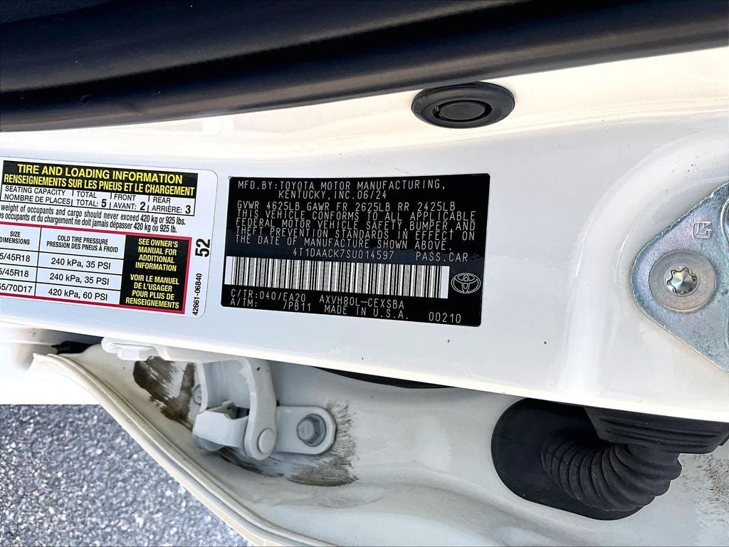 2025 Toyota Camry SE