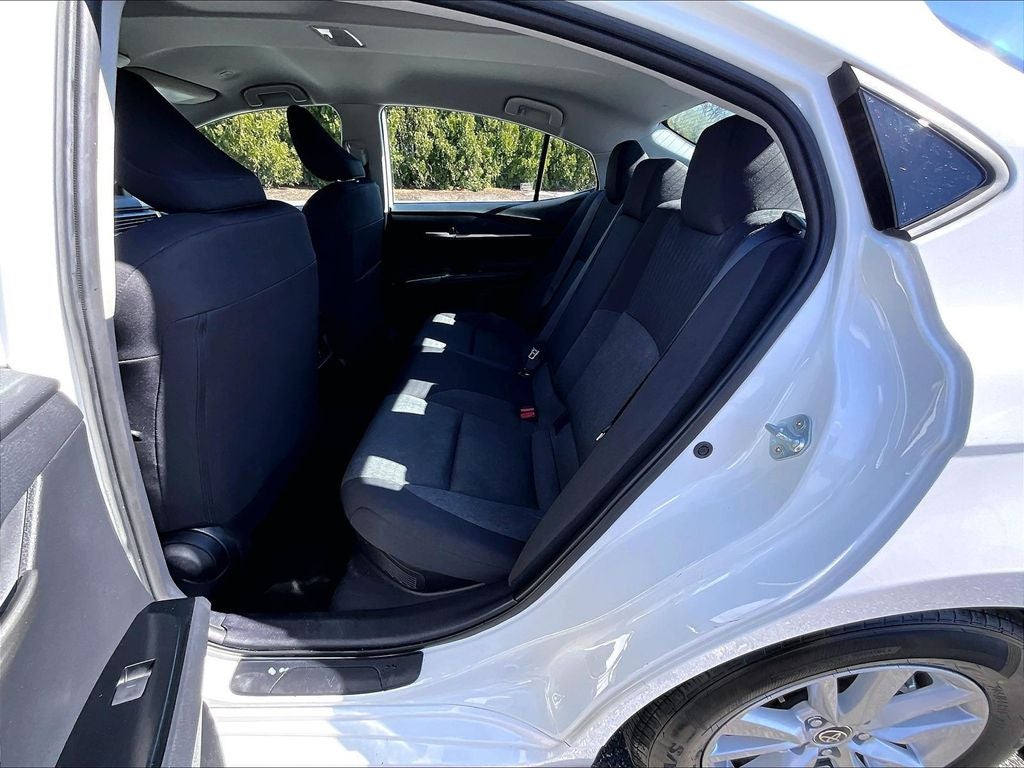 2025 Toyota Camry LE (SE)