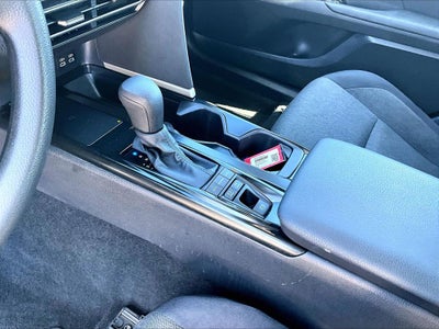 2025 Toyota Camry LE (SE)