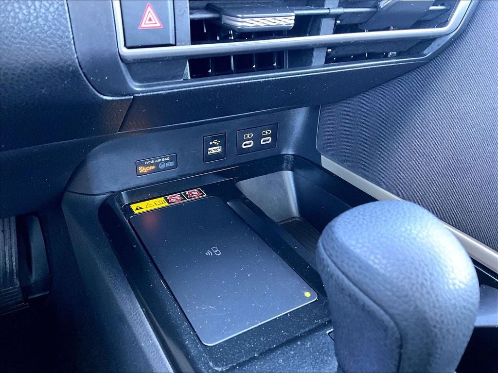 2025 Toyota Camry LE (SE)