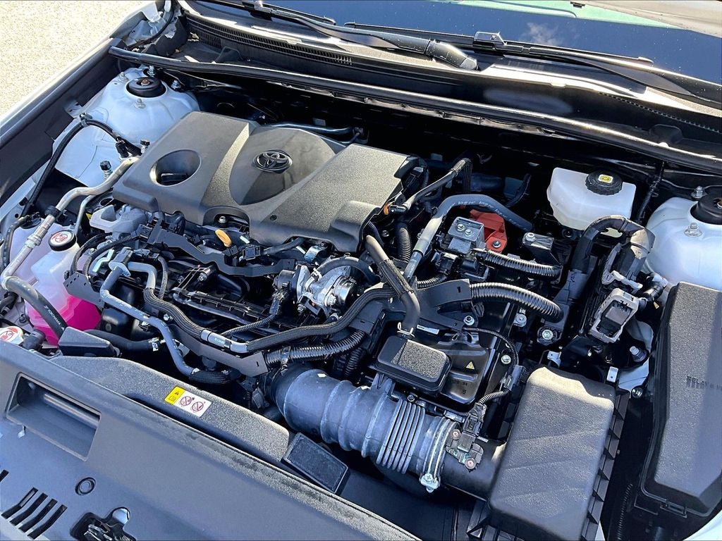 2025 Toyota Camry LE (SE)