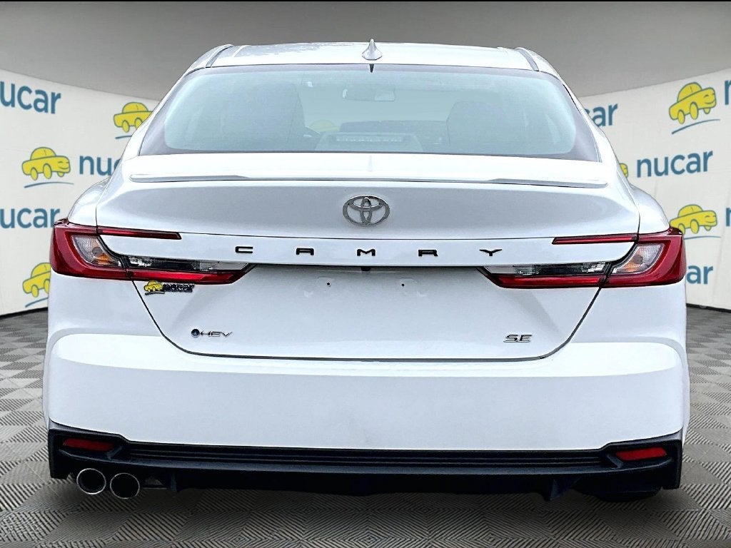 2025 Toyota Camry SE