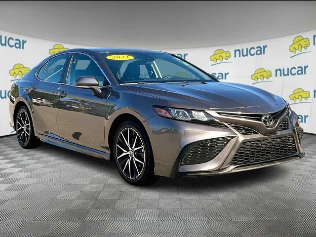 2023 Toyota Camry SE Auto (SE)