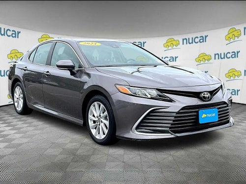 2024 Toyota Camry LE Auto (SE)