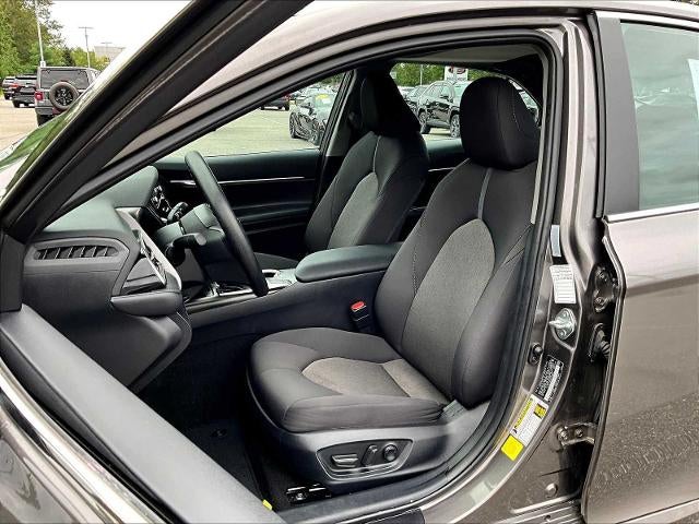 2024 Toyota Camry LE Auto (SE)