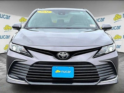 2024 Toyota Camry LE Auto (SE)