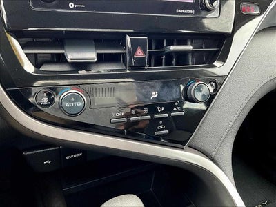 2024 Toyota Camry LE Auto (SE)